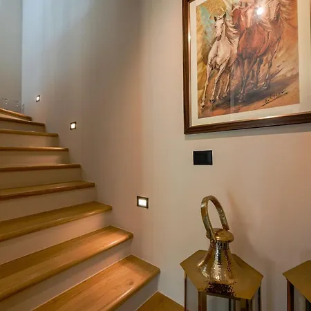 Radiant And Secluded With Pool - Three Bedroom With Pool *