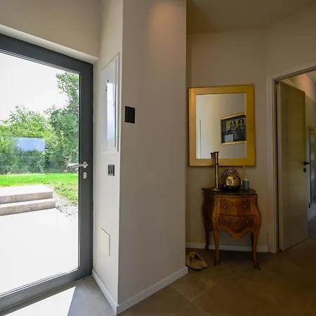 Radiant And Secluded With Pool - Three Bedroom With Pool