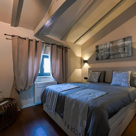 Radiant And Secluded With Pool - Three Bedroom With Pool Vila